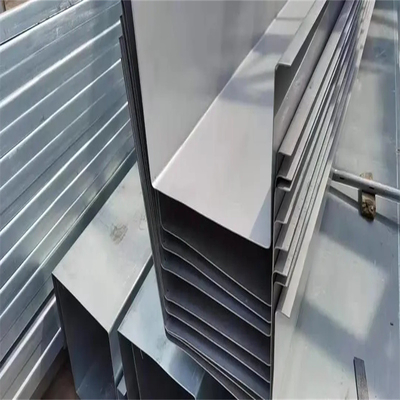 304 υδρορροή 2.5mm υλικού κατασκευής σκεπής ανοξείδωτου προσαρμοσμένοι τύποι υδρορροών παραθύρων πάχους ASTM τυποποιημένοι ελασματοποιημένοι εν ψυχρώ